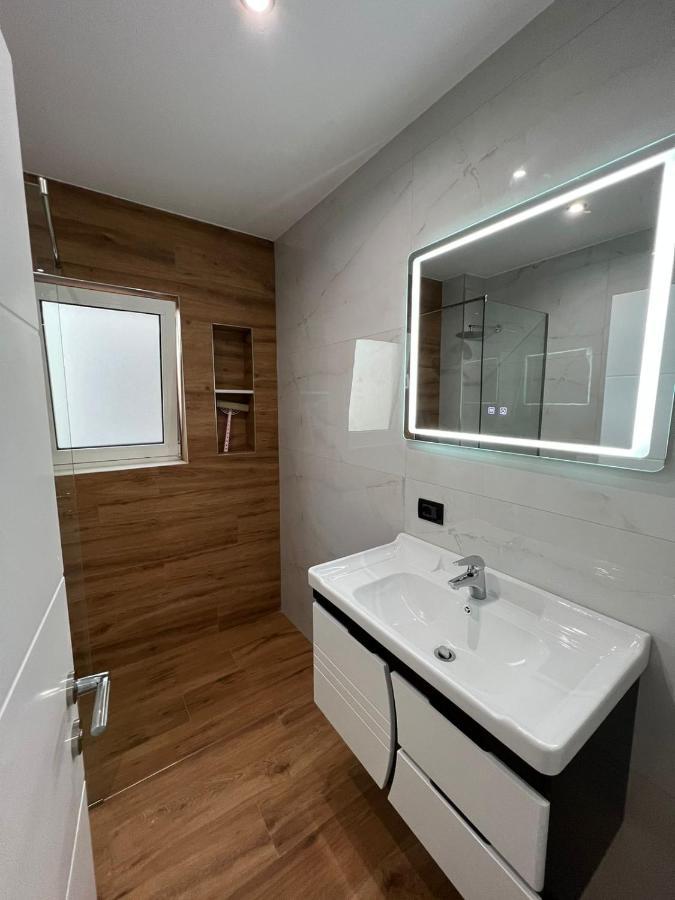 Hotel Vila Herta دراس المظهر الخارجي الصورة